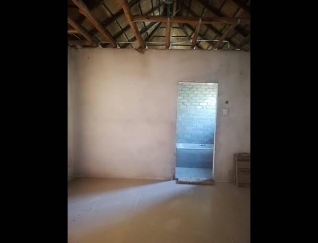 2 BEDROOM FREESTANDING FOR SALE IN EMONDLO UNIT B